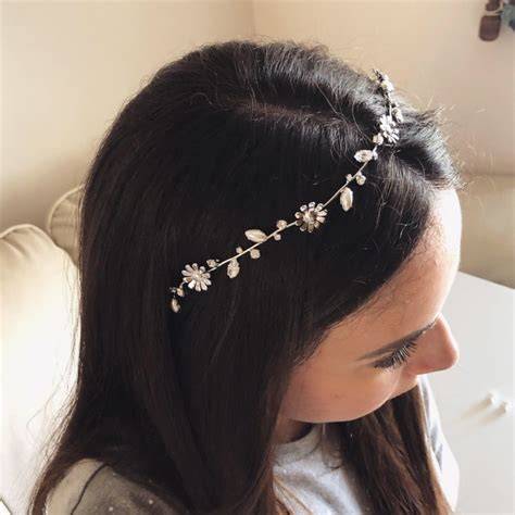 Coroncina di margherite per la sposa
