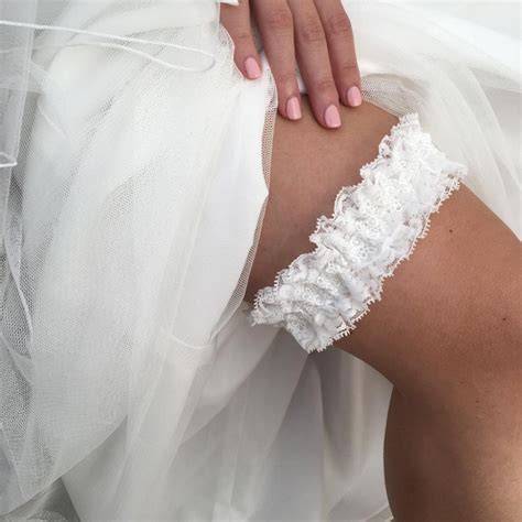 Esempi di giarrettiere da sposa