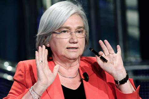 Rosy Bindi in un dibattito politico