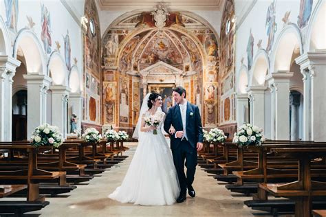 Esempio di un matrimonio in stile barocco siciliano con dettagli architettonici.