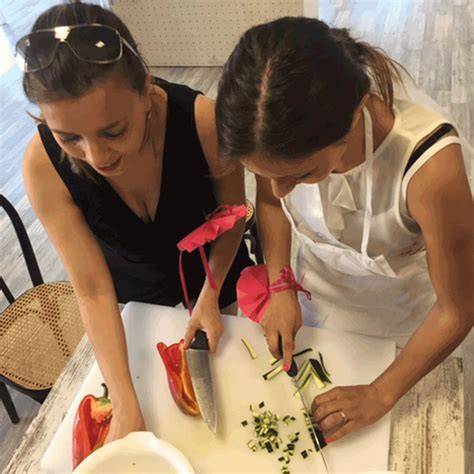 Corso di cucina per addio al nubilato
