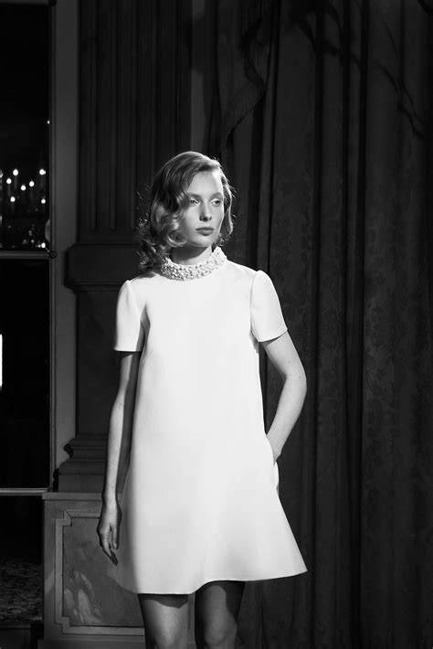 Abiti da sposa anni '60 con minigonna