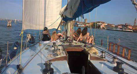 Addio al nubilato in barca a vela Venezia