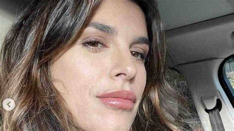 Elisabetta Canalis in un momento di vita quotidiana