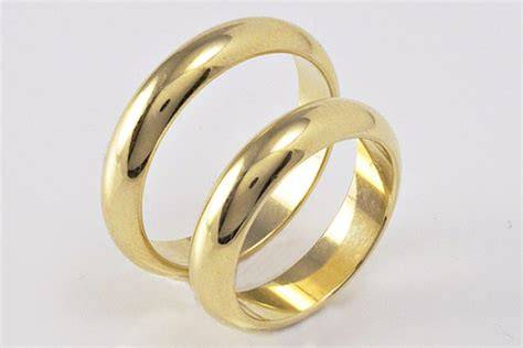Anello di fedi nuziali in oro