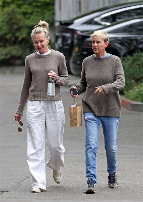 Ellen DeGeneres e Portia de Rossi durante il rinnovo dei voti