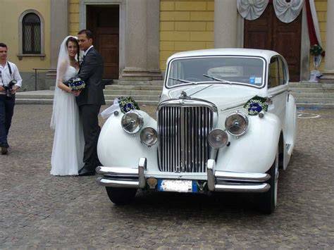 Bentley S1 d'epoca bianca con interni rossi