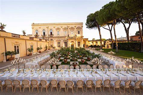 Matrimonio di lusso in una villa italiana