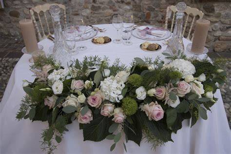 Bozzetti di allestimenti floreali per matrimonio