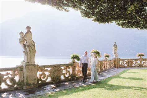 Coppia durante un servizio fotografico a Villa del Balbianello