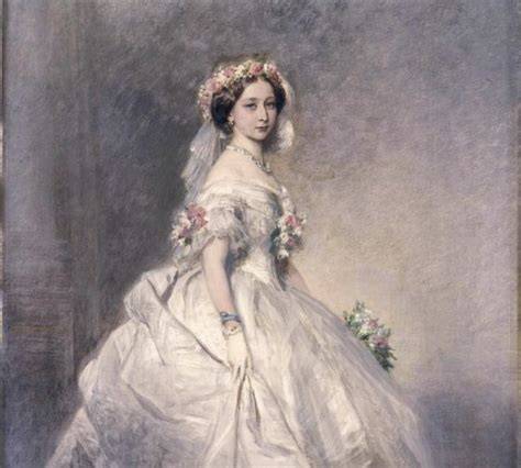 Regina Vittoria in abito bianco