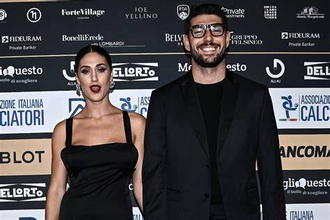 Cecilia Rodriguez e Ignazio Moser con i cani