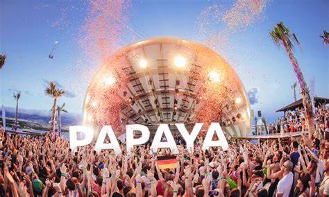 discoteca sulla spiaggia di Barcellona