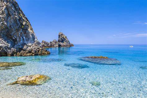 Panorama della costa di Palmi con vista sul mare e sulle Isole Eolie