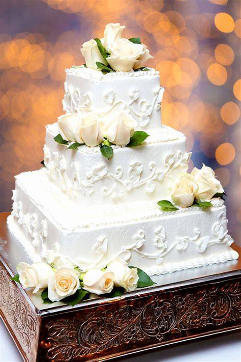 Torta nuziale in stile American con glassa