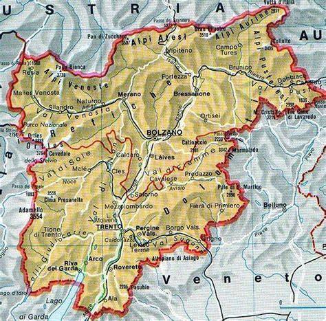 Mappa del Trentino con luoghi iconici