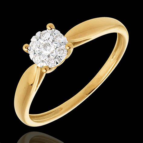 Anello d'oro con diamanti
