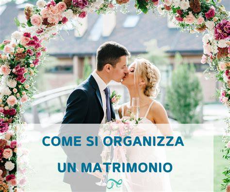 Coppia che organizza un matrimonio