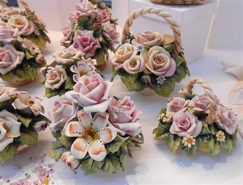 Bomboniere in ceramica a forma di campanella