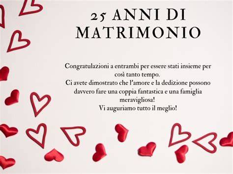 Coppia che celebra 25 anni di matrimonio