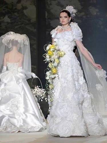 Abito da sposa di Giovanna Battaglia disegnato da Alexander McQueen