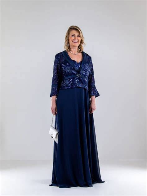 Abito mamma sposo curvy con dettagli