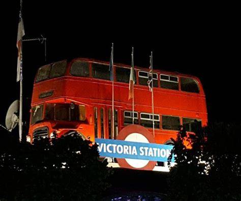 Il double decker autentico sul tetto del Victoria Station