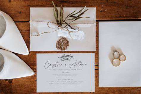 Esempi di partecipazioni matrimonio a tema Natale