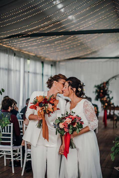 Bouquet da sposa minimalista per rito civile