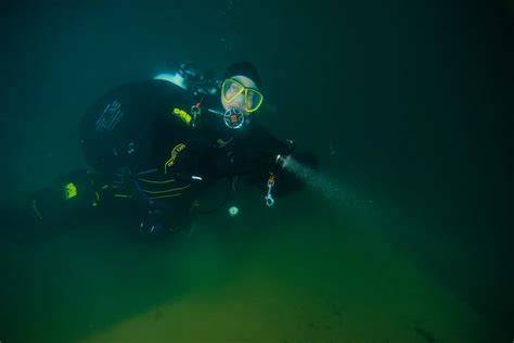 Lago Nubi Lato Franco immersione