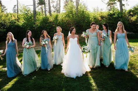 Damigelle adulte con abiti blu Tiffany