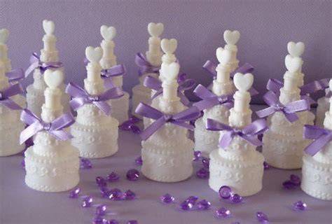 Gessetti profumati a forma di torta nuziale