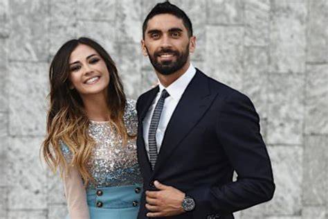 Filippo Magnini e Giorgia Palmas durante la cerimonia religiosa