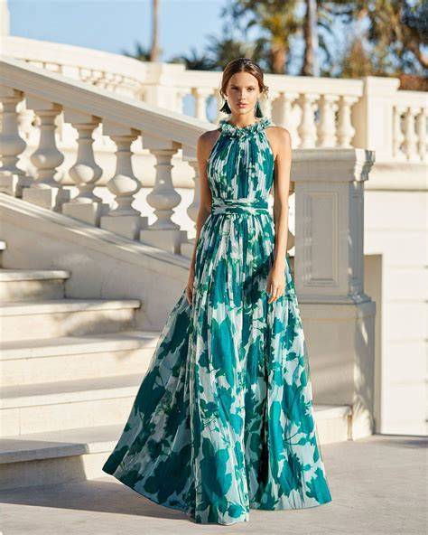 Colori vivaci per abiti da matrimonio estivo