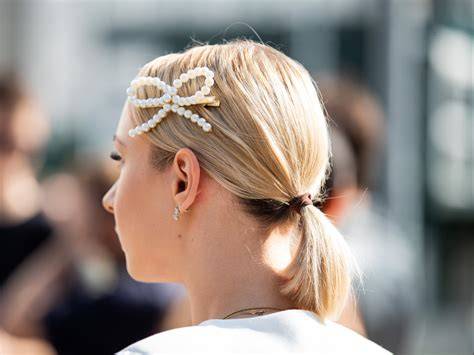 Accessori eleganti per un matrimonio estivo