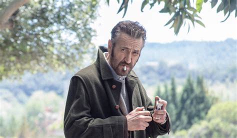 Marco Giallini in una scena di Rocco Schiavone