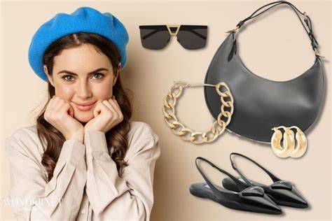 Collage di accessori moda donna: scarpe, borse, gioielli