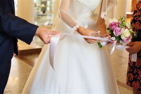 Taglio del nastro matrimonio