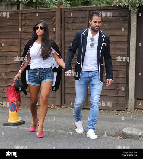 Daniella Semaan e Cesc Fàbregas con i figli