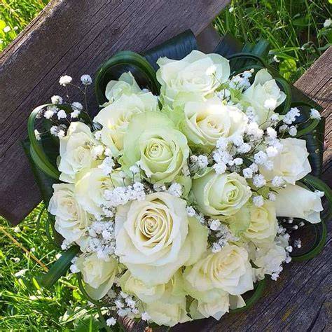 Bouquet di rose bianche