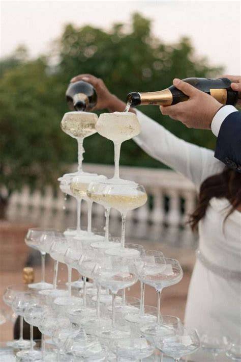 Champagne Tower durante un matrimonio