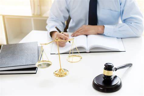 Tribunale e documenti legali