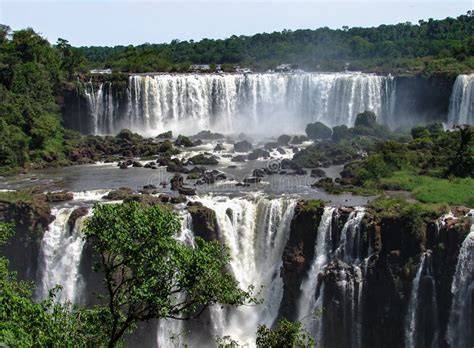 Vista panoramica delle Cascate di Iguazú
