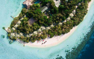 Confronto tra resort e guesthouse alle Maldive