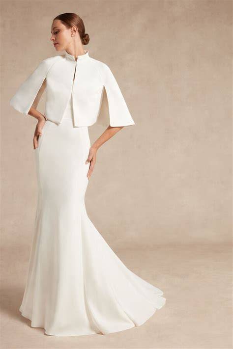 Modelli di bolero sposa in organza con dettagli floreali