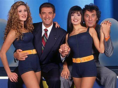 Roberta Lanfranchi giovane ballerina in studio televisivo
