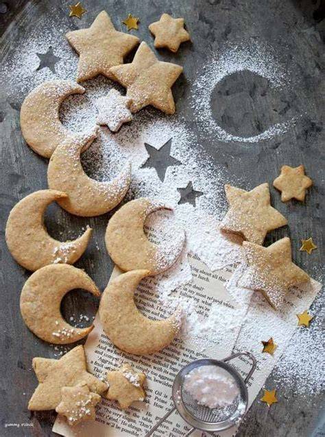 Procedimento per creare i biscotti a forma di luna
