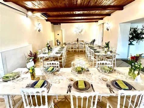 Interni di una sala ricevimenti a Casale di Valle