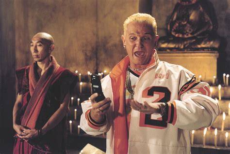 Massimo Boldi e Enzo Salvi in una scena del film