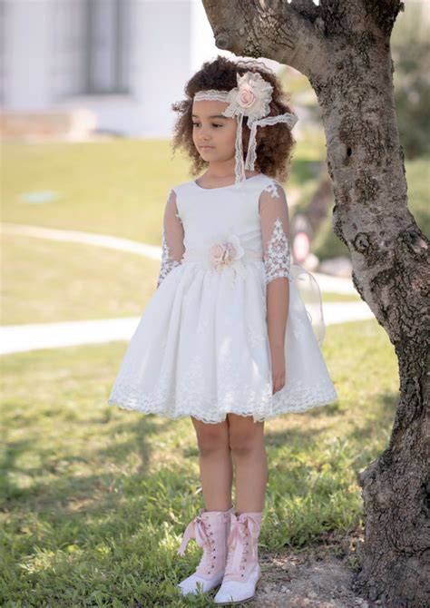 Modelli di abiti da damigella per bambina in tulle e pizzo